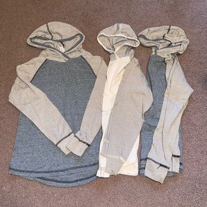 Pennant hooded long sleeve shirt size YS